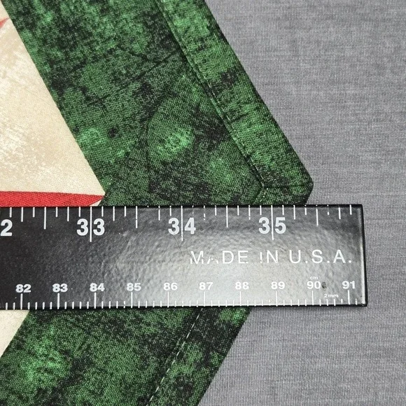 Quilted Christmas Table Runner Red Green Patchwork Star Holiday Decor 16 x 35" - Picture 7 of 9